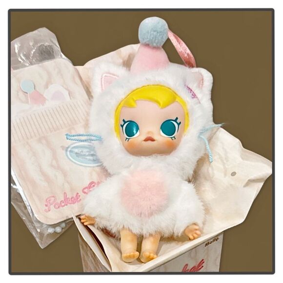 Pop Mart Baby Molly Pocket of Friends Pet My Head - Picture 6 of 16